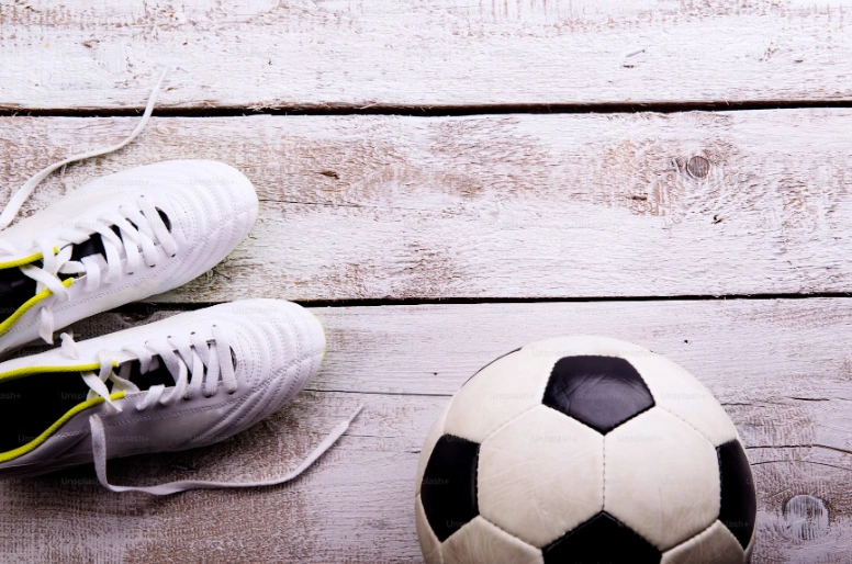 what is a good soccer ball​-2